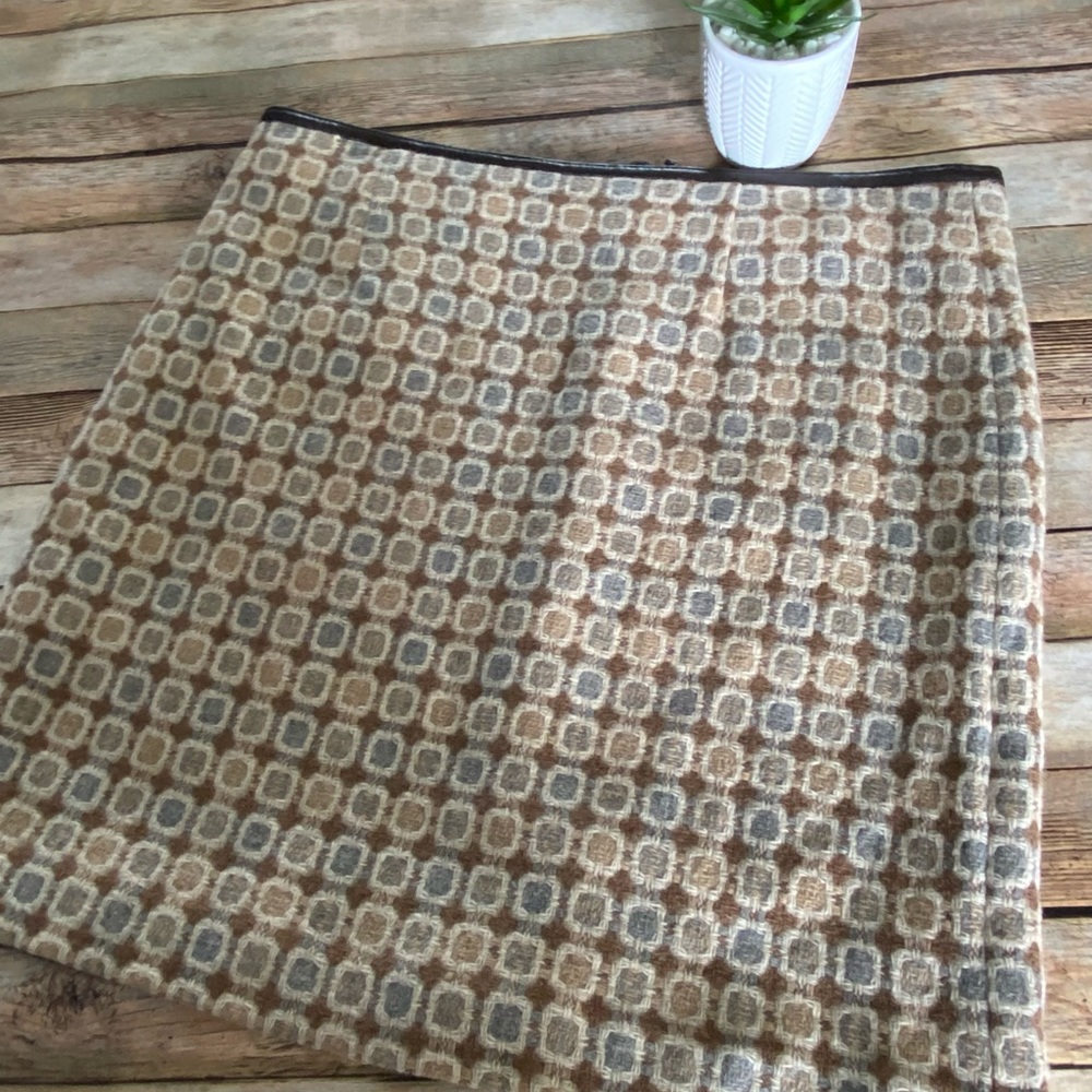 i.e. Wool Blend Skirt Size 12
